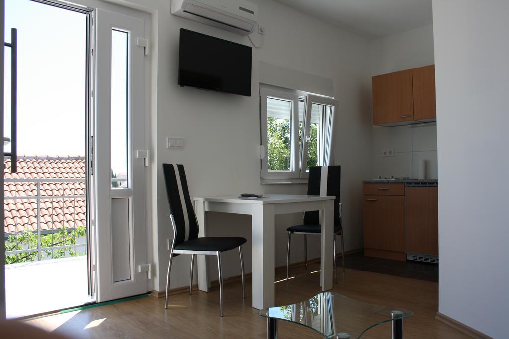 Apartments Suker Trogir Exterior foto