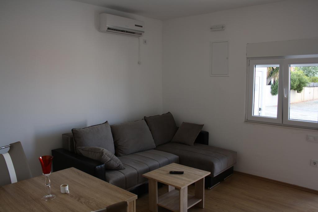 Apartments Suker Trogir Exterior foto