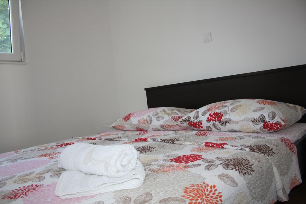 Apartments Suker Trogir Exterior foto