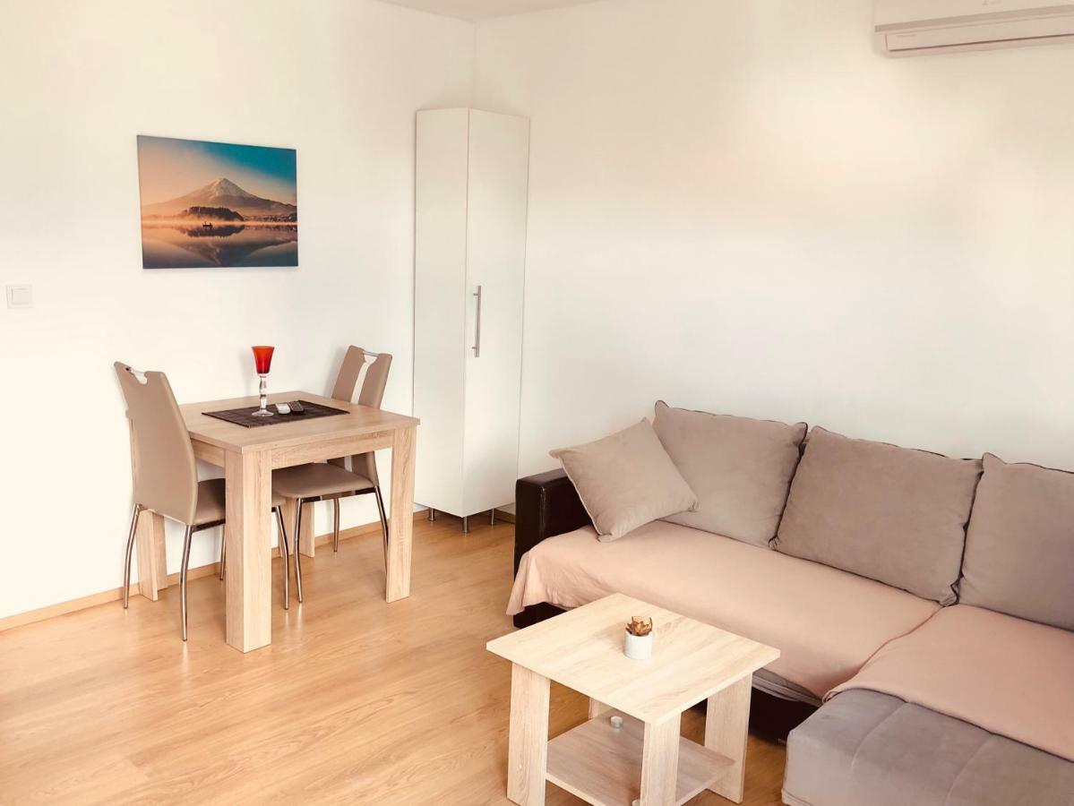 Apartments Suker Trogir Exterior foto