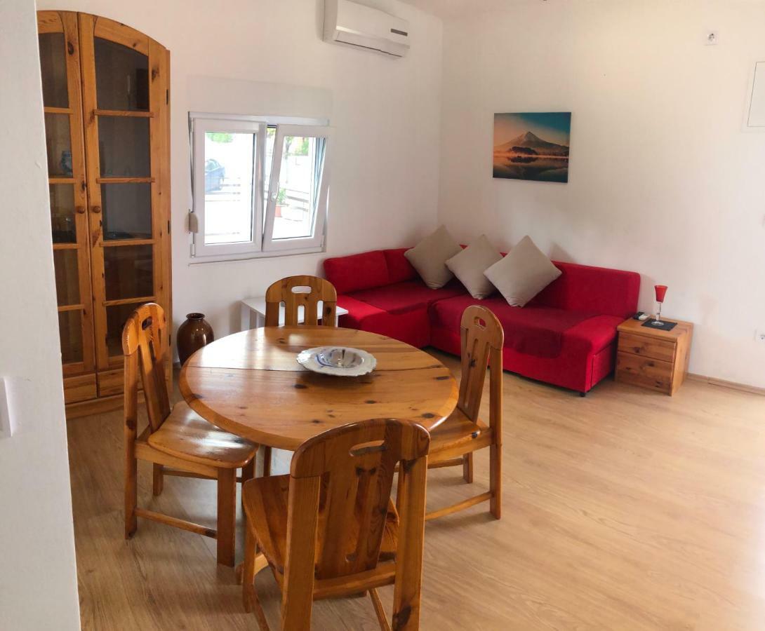 Apartments Suker Trogir Exterior foto